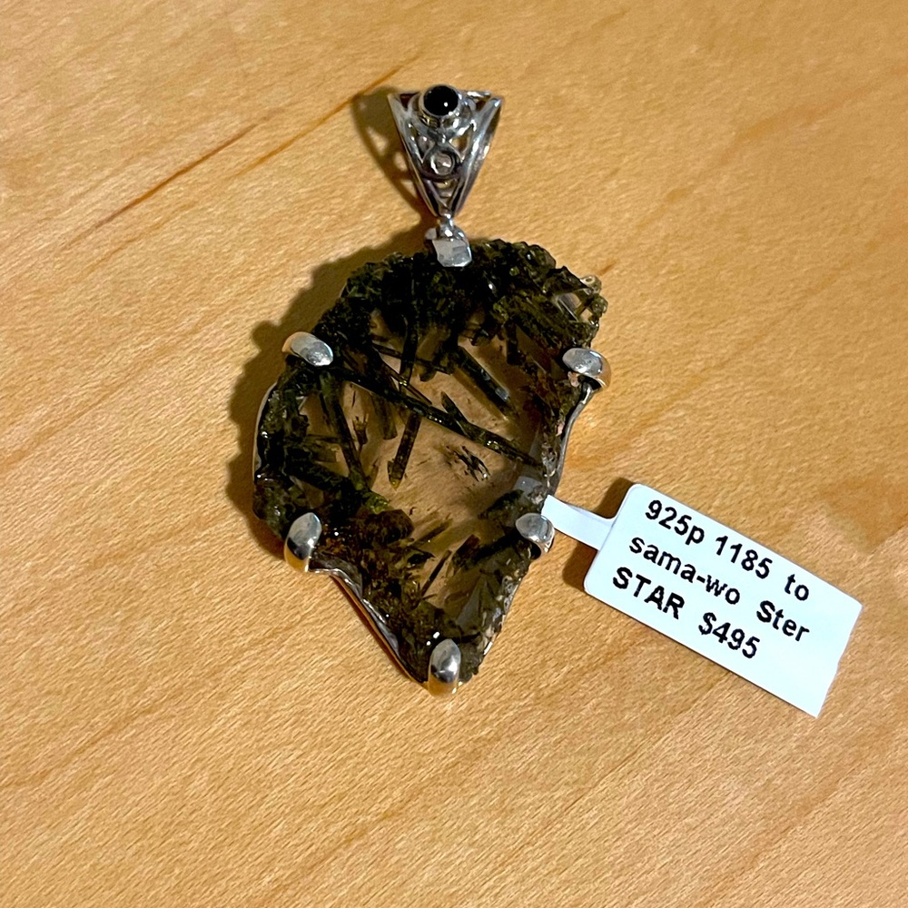 One of a kind Tourmaline and Epidot in quartz pendant